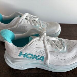 Hoka Clifton 10 white/cielo, NEW, 6.5 B -fits like 7, worn twice